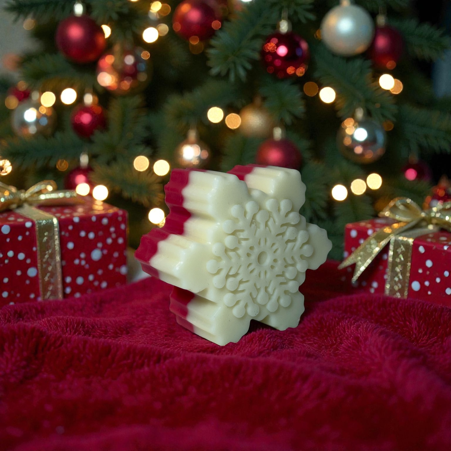 Lumanare decorativa fulg de zapada roz-alb Craciun – imagine 1