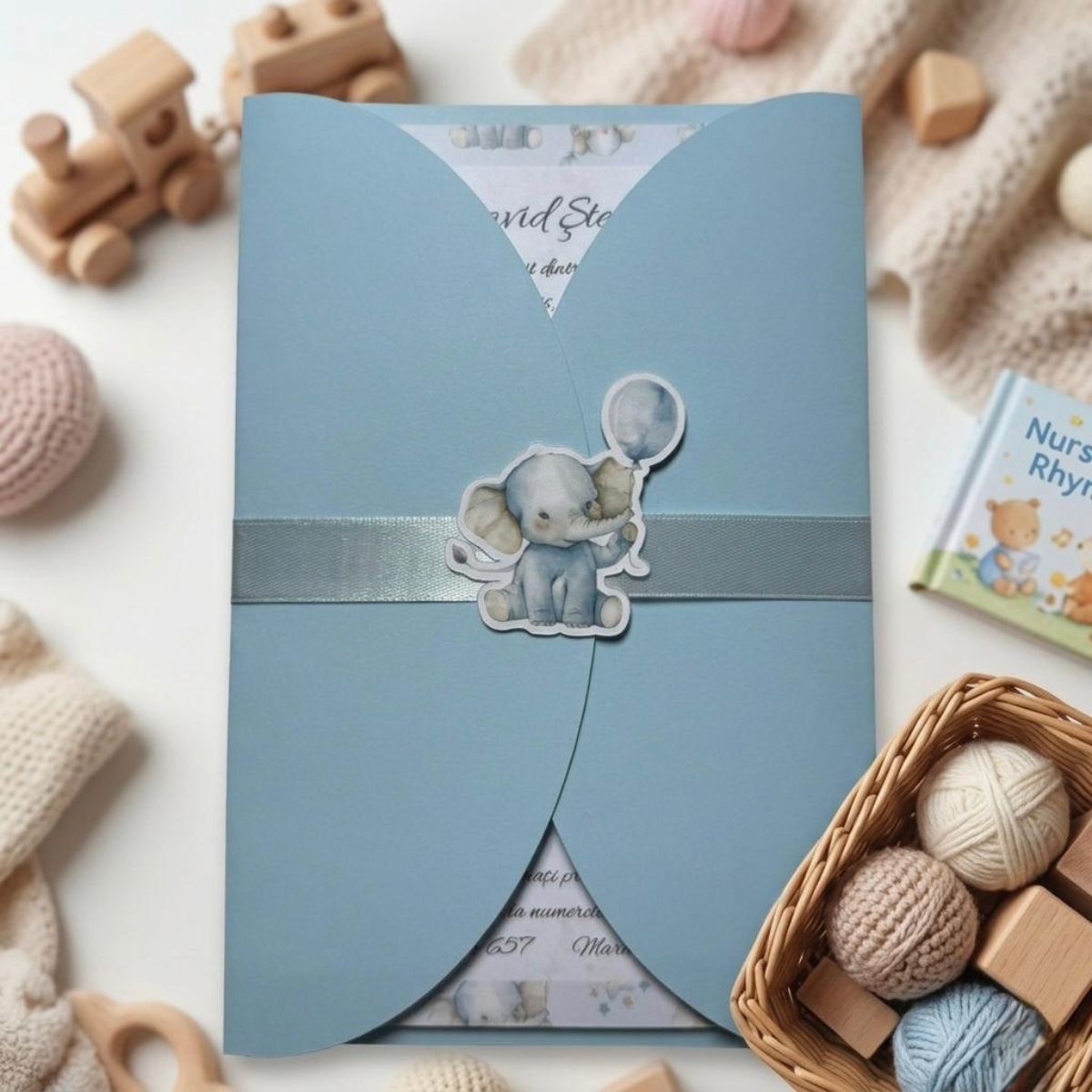 Invitație Botez Băiețel - Elefănțel Simpatic și Baloane Bleu Ciel – imagine 1
