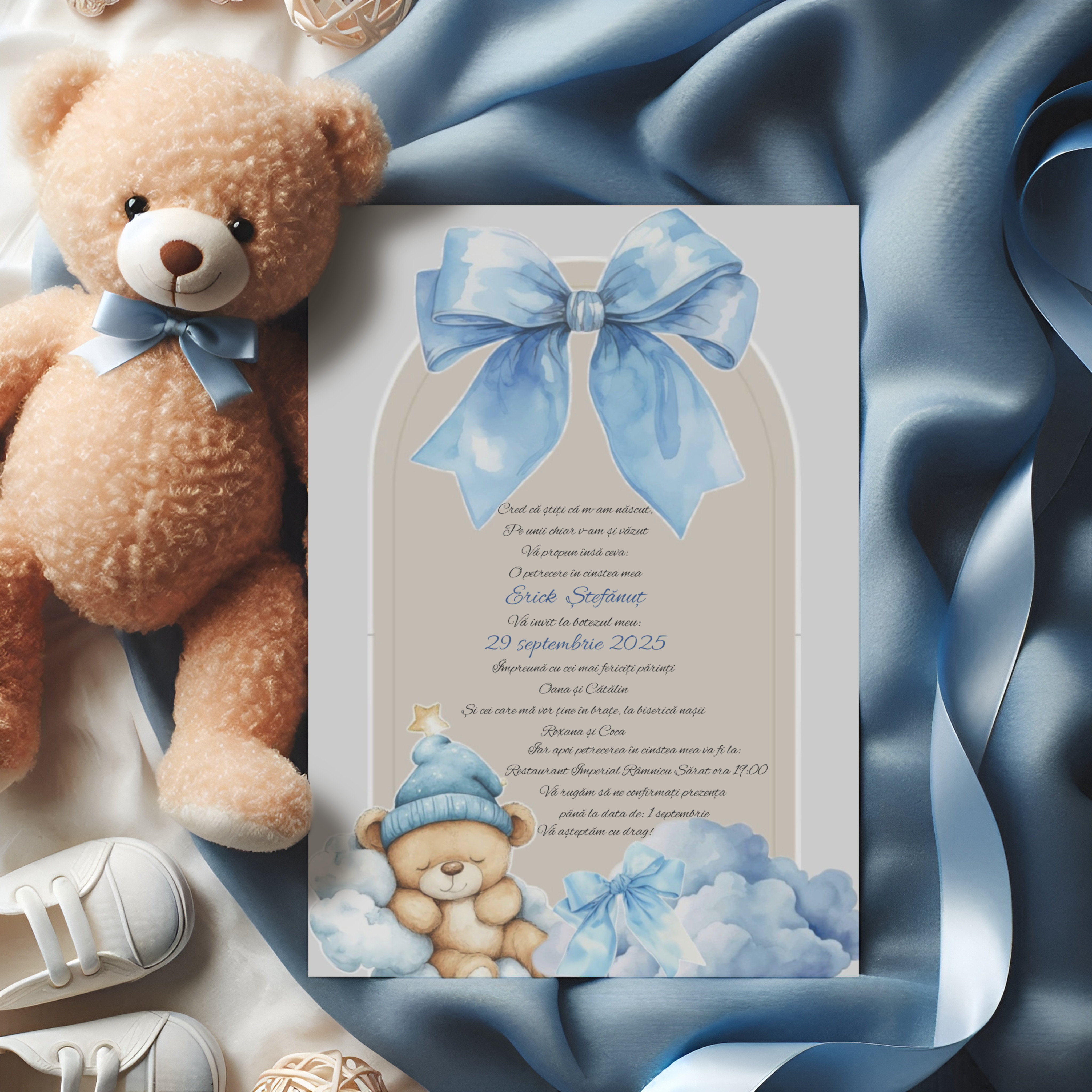Invitatie botez ursulet cu fundita albastra pentru baietel – imagine 1
