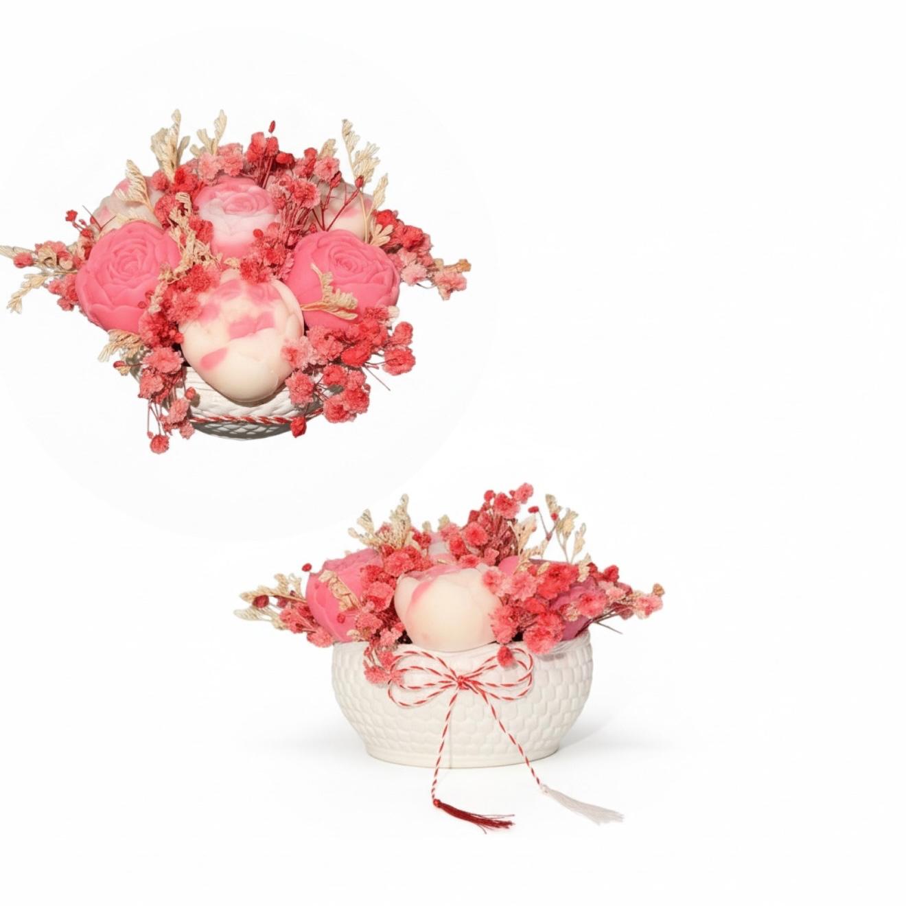 Martisor Aranjament Premium cu flori din ceara de soia in vas ceramic – imagine 1