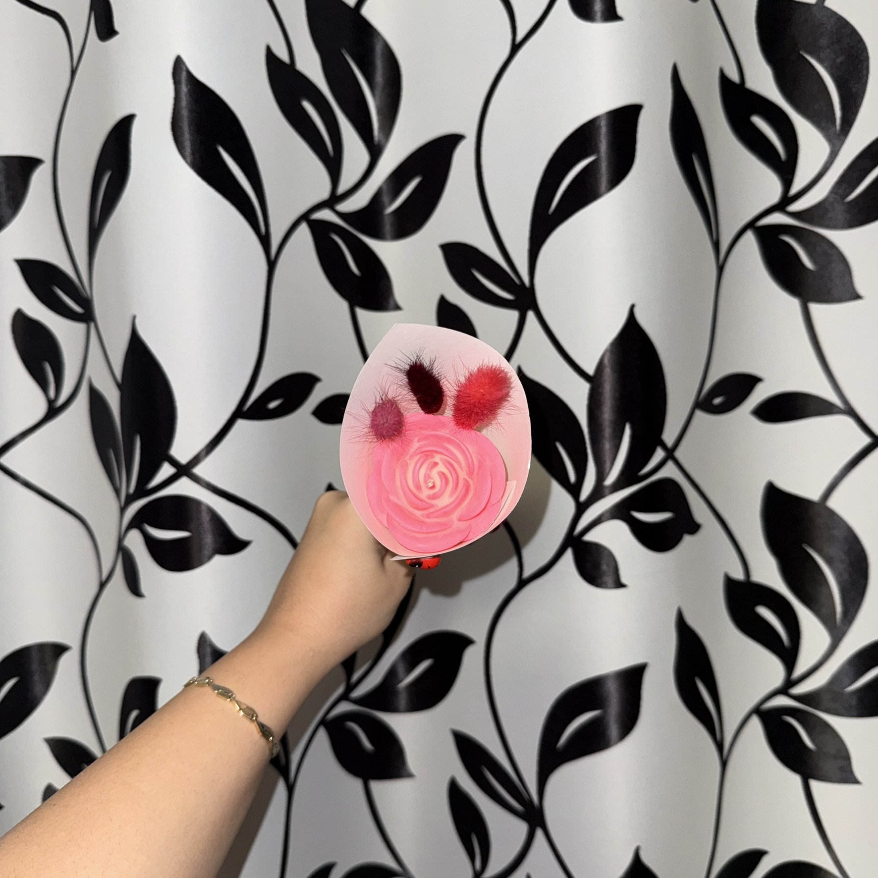 Buchet martisor cu 1 trandafir din ceara de soia – imagine 2