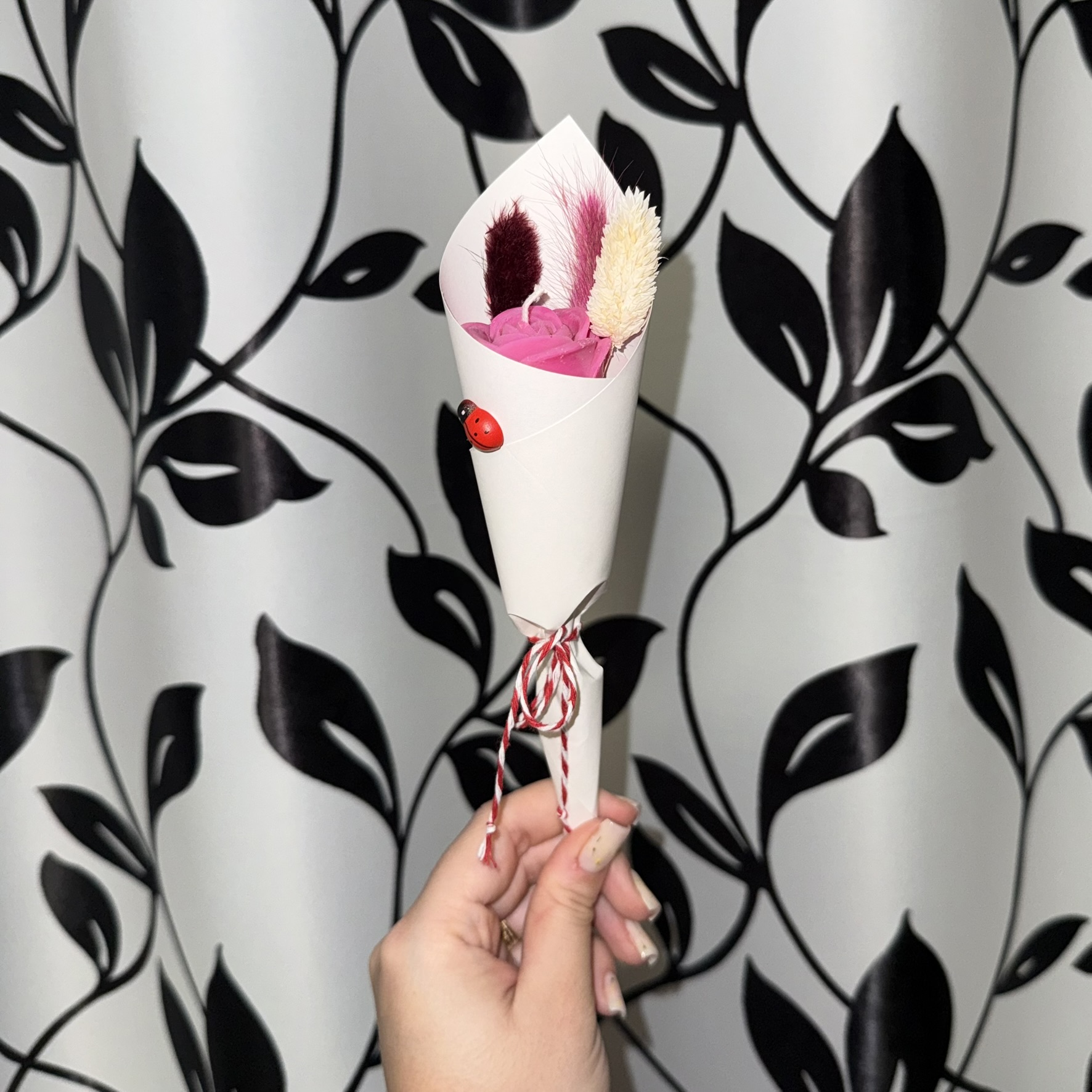 Buchet martisor cu trandafir din ceara – MINI – imagine 1