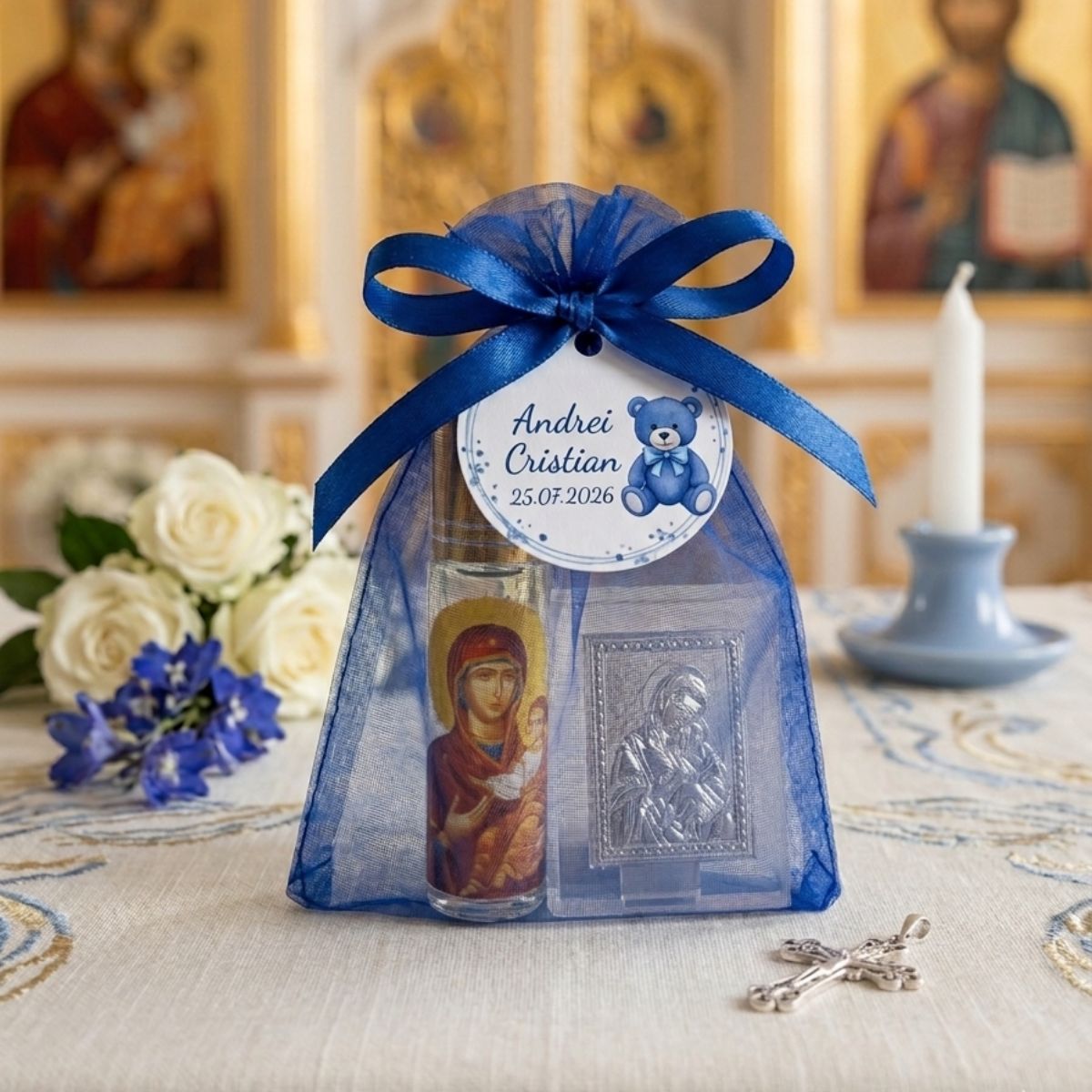 Mărturie Botez Băiețel - Set Iconiță Argintată și Sticluță Mir 8ml în Săculeț Tulle Albastru Regal cu Ursuleț – imagine 1